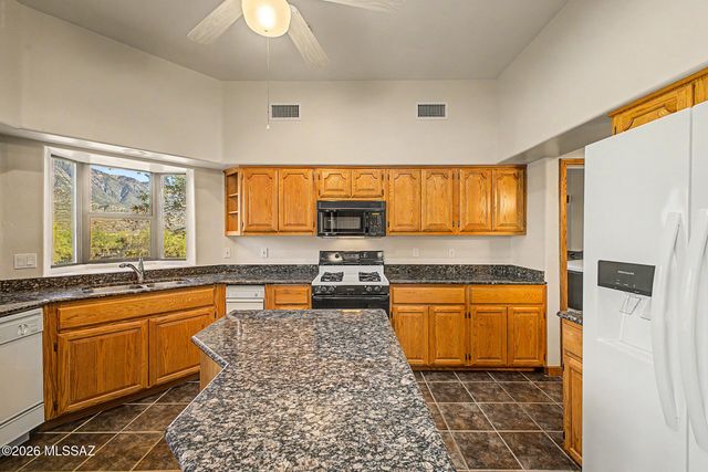 15660 N Pharlap Road, Tucson, AZ 85739