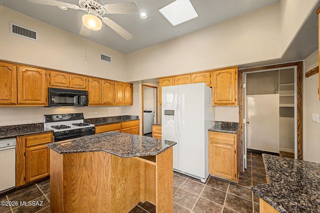 15660 N Pharlap Road, Tucson, AZ 85739