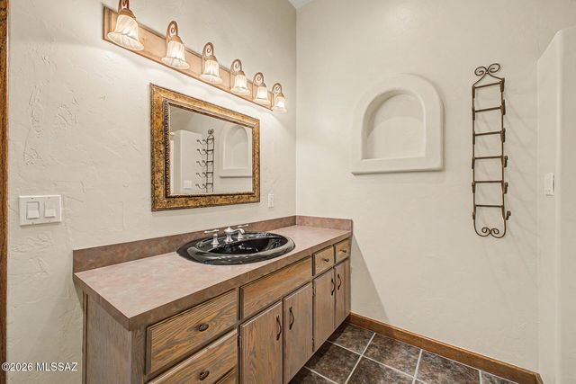 15660 N Pharlap Road, Tucson, AZ 85739