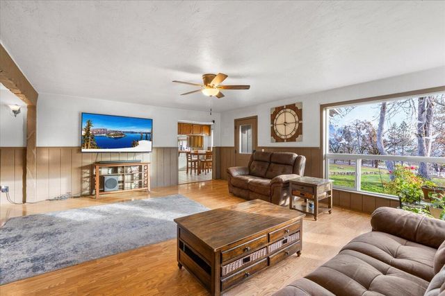 1360 Oxyoke Road, Grants Pass, OR 97526