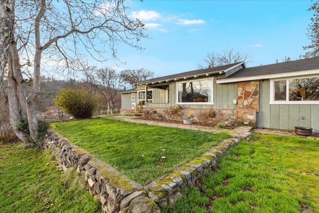 1360 Oxyoke Road, Grants Pass, OR 97526