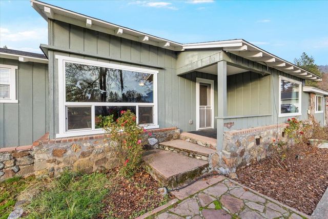 1360 Oxyoke Road, Grants Pass, OR 97526