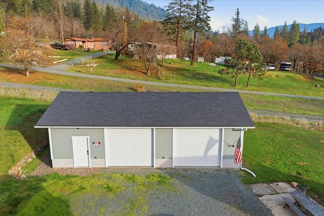 1360 Oxyoke Road, Grants Pass, OR 97526
