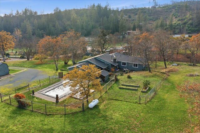 1360 Oxyoke Road, Grants Pass, OR 97526