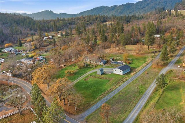 1360 Oxyoke Road, Grants Pass, OR 97526