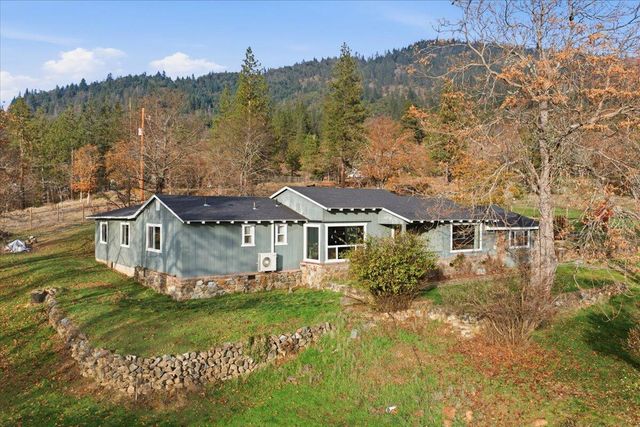 1360 Oxyoke Road, Grants Pass, OR 97526