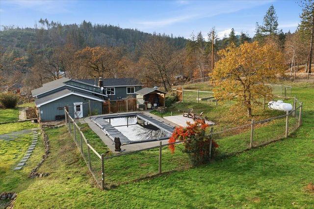 1360 Oxyoke Road, Grants Pass, OR 97526