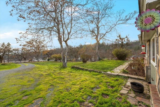 1360 Oxyoke Road, Grants Pass, OR 97526