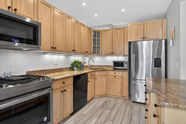 18 Still Street 25, Brookline, MA 02446