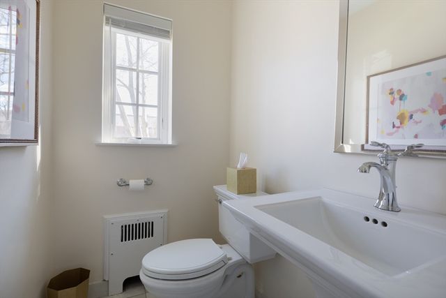 18 Still Street 25, Brookline, MA 02446