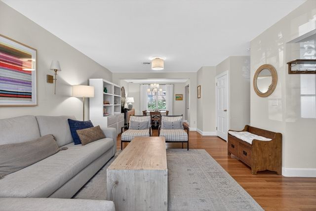 18 Still Street 25, Brookline, MA 02446