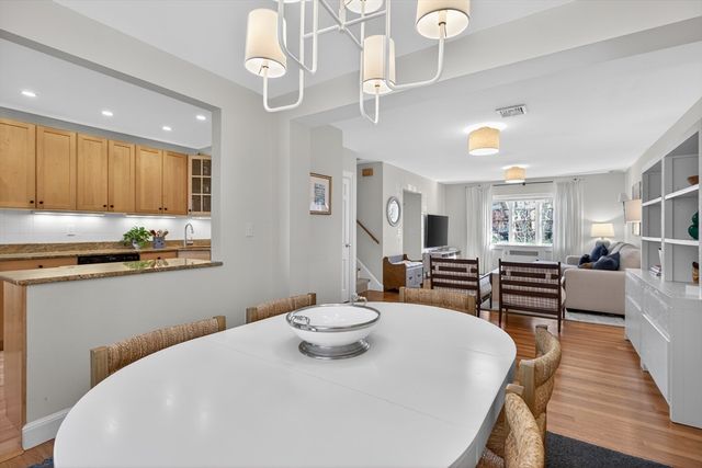 18 Still Street 25, Brookline, MA 02446