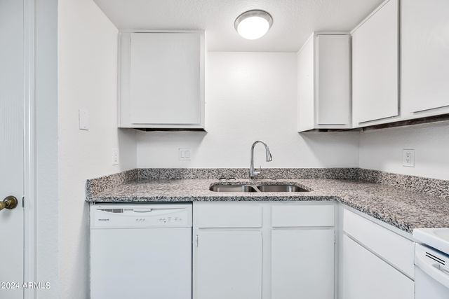 436 W Clark Street Apt 101, Mesa, AZ 85201