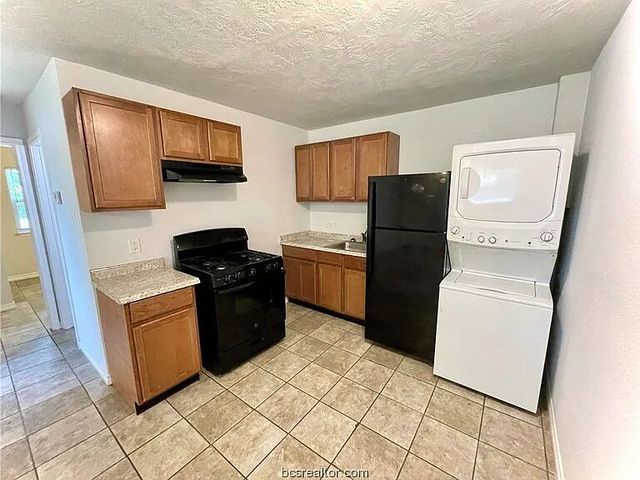 1900-1910 Finfeather, Bryan, TX 77801