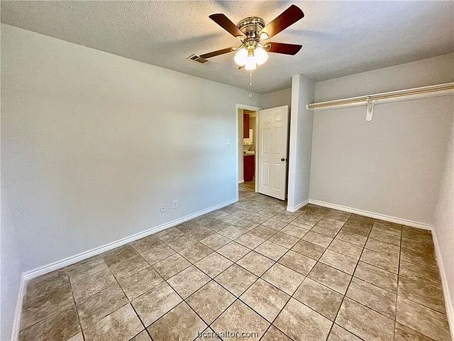 1900-1910 Finfeather, Bryan, TX 77801