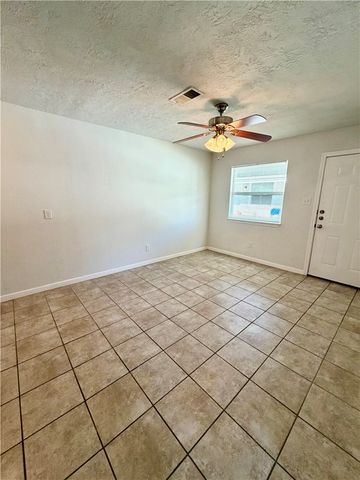 1900-1910 Finfeather, Bryan, TX 77801