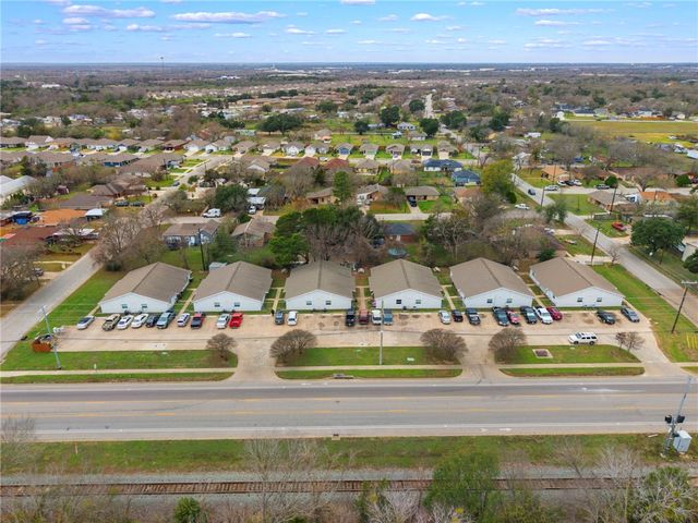 1900-1910 Finfeather, Bryan, TX 77801
