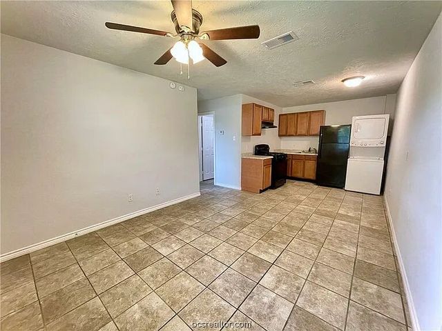 1900-1910 Finfeather, Bryan, TX 77801