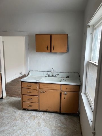 1320 Wisconsin Avenue, Berwyn, IL 60402