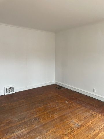 1320 Wisconsin Avenue, Berwyn, IL 60402