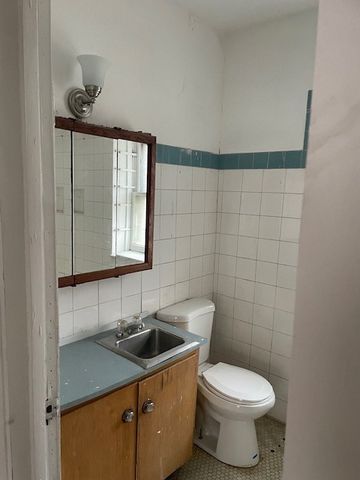 1320 Wisconsin Avenue, Berwyn, IL 60402