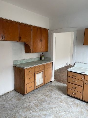 1320 Wisconsin Avenue, Berwyn, IL 60402