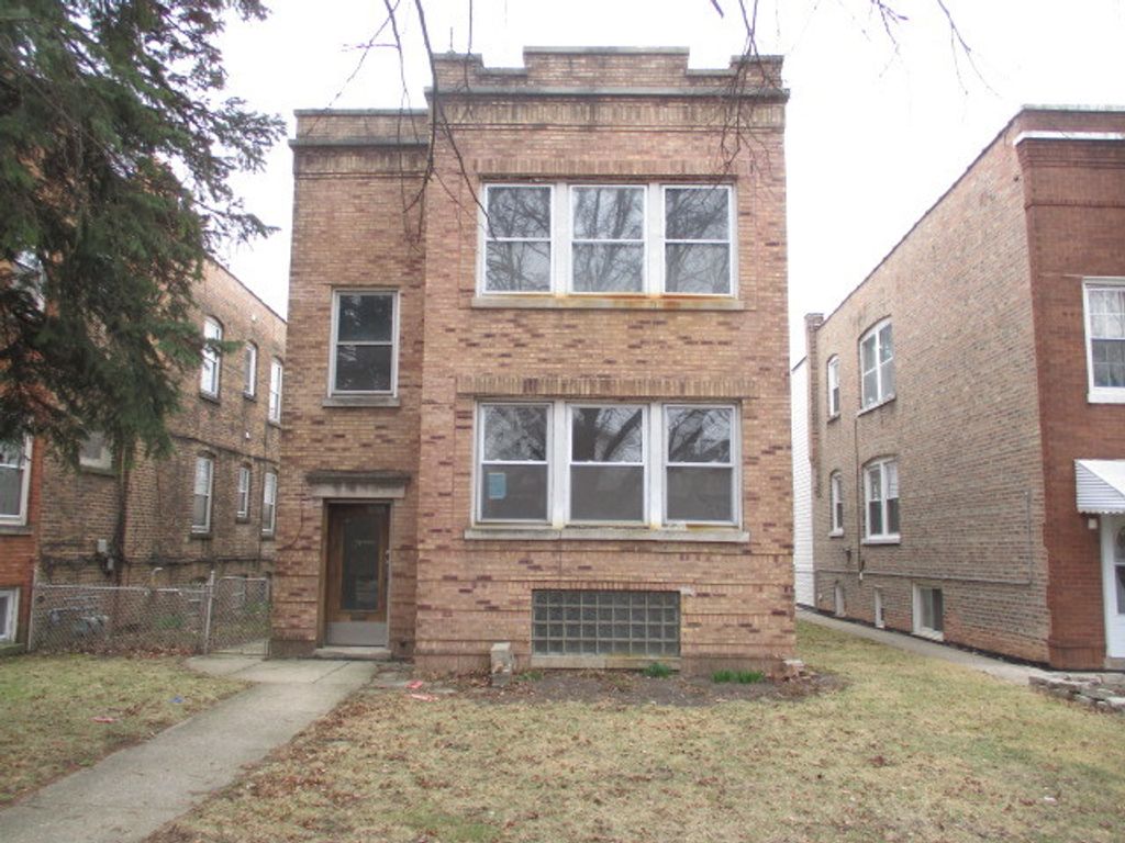 1320 Wisconsin Avenue, Berwyn, IL 60402