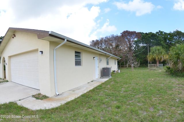 300 Darrow Avenue, Melbourne, FL 32901