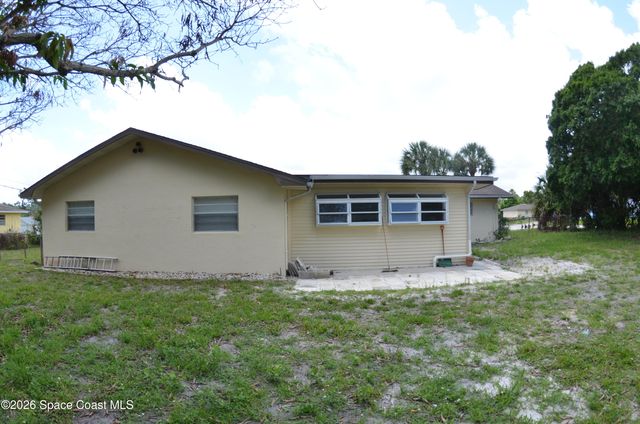 300 Darrow Avenue, Melbourne, FL 32901