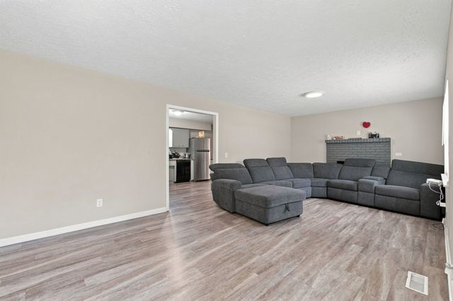 147 Medearis Dr, Old Hickory, TN 37138
