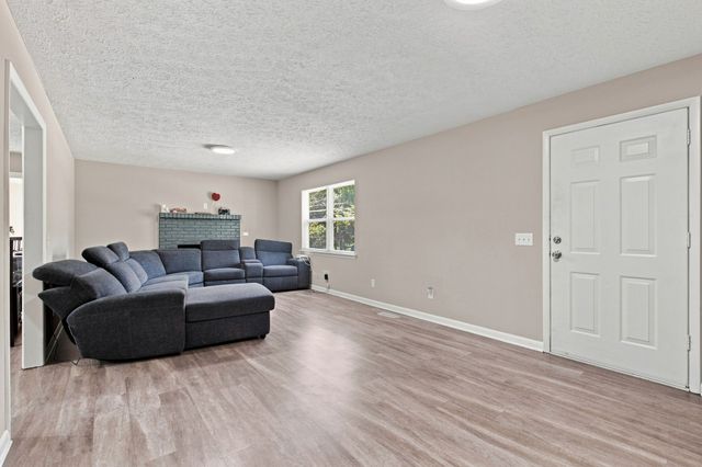 147 Medearis Dr, Old Hickory, TN 37138
