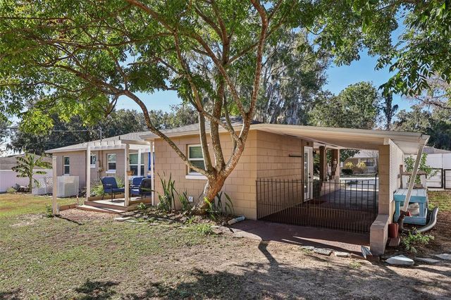 1111 N PALMETTO CIRCLE, Eustis, FL 32726