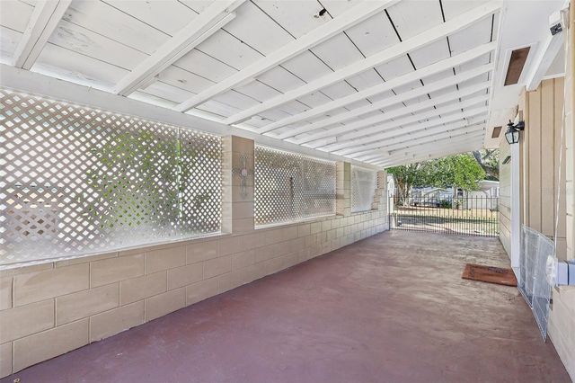 1111 N PALMETTO CIRCLE, Eustis, FL 32726