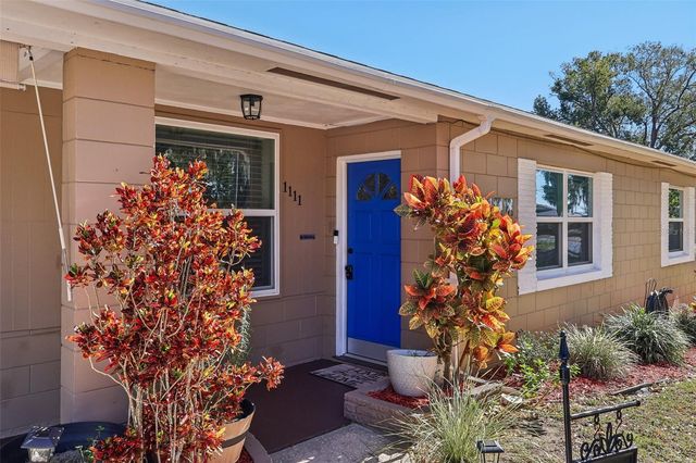 1111 N PALMETTO CIRCLE, Eustis, FL 32726