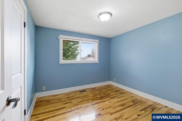 3817 Pine St, Albany, OR 97322