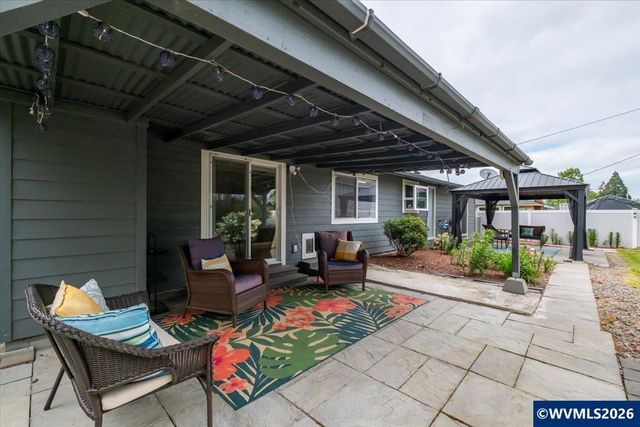 3817 Pine St, Albany, OR 97322