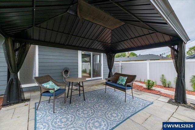 3817 Pine St, Albany, OR 97322