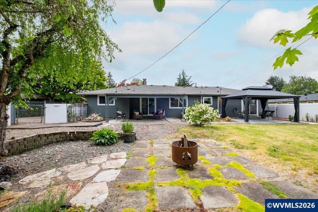 3817 Pine St, Albany, OR 97322