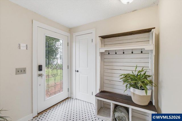 3817 Pine St, Albany, OR 97322
