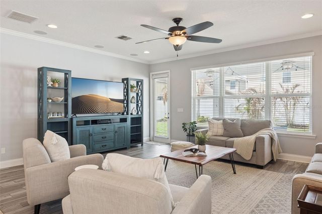 10659 WARLOW CREEK STREET, Orlando, FL 32832