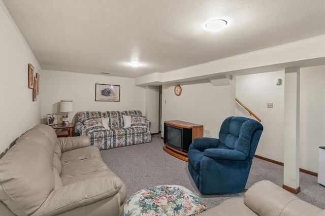 1017 8th Street, West Des Moines, IA 50265