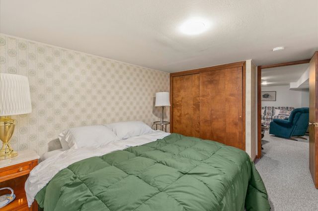 1017 8th Street, West Des Moines, IA 50265