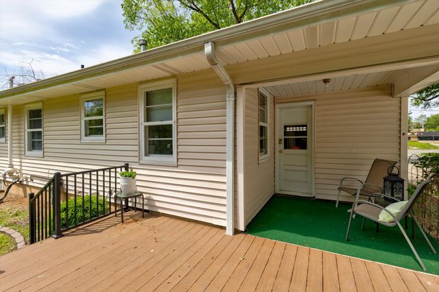 1017 8th Street, West Des Moines, IA 50265