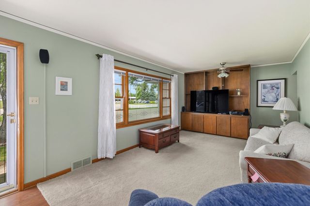 1017 8th Street, West Des Moines, IA 50265