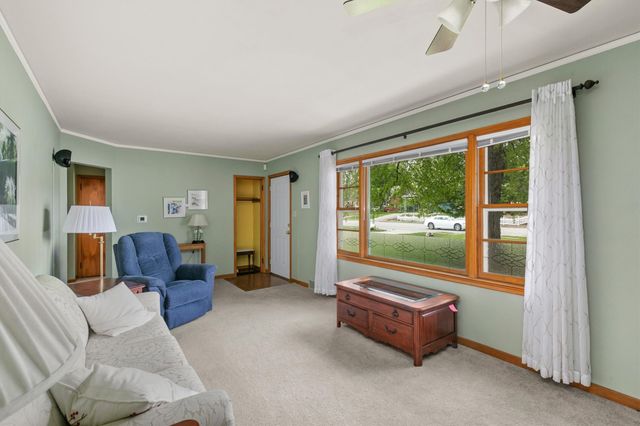 1017 8th Street, West Des Moines, IA 50265