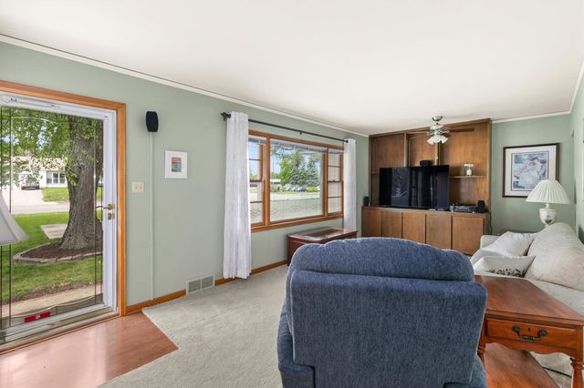 1017 8th Street, West Des Moines, IA 50265