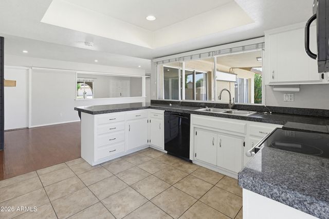 4844 W ROYAL PALM Road, Glendale, AZ 85302