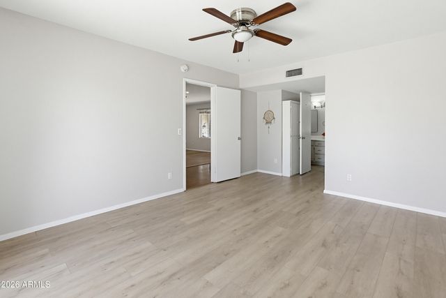 4844 W ROYAL PALM Road, Glendale, AZ 85302