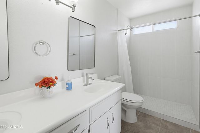 4844 W ROYAL PALM Road, Glendale, AZ 85302