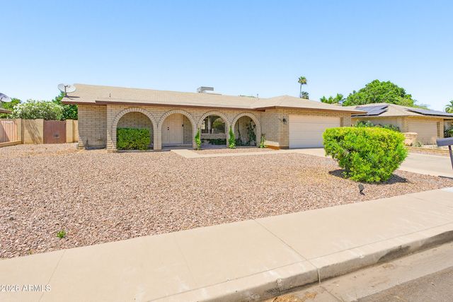 4844 W ROYAL PALM Road, Glendale, AZ 85302